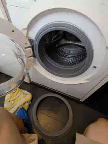 洗衣中途漏水🌊Hitachi日立前置式洗衣機 BDW80AV