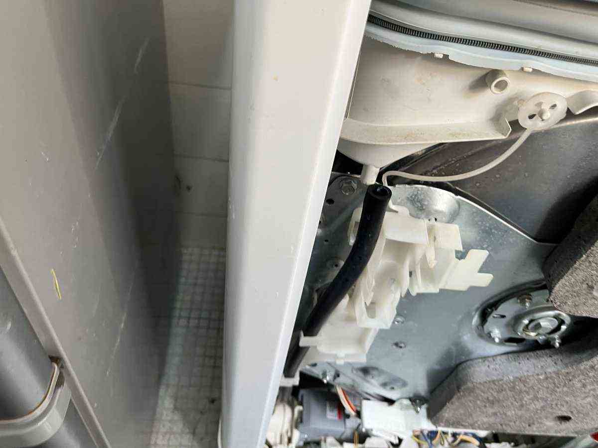 機底漏水💧Brandt白朗牌上置式洗衣機 BT1208