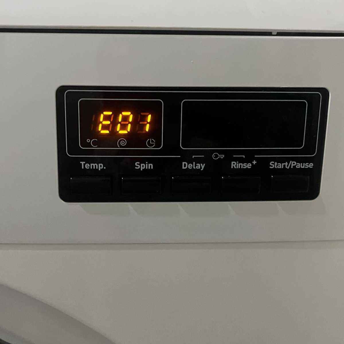 出現故障碼E01💥Philco飛歌牌前置式洗衣機PV812DX