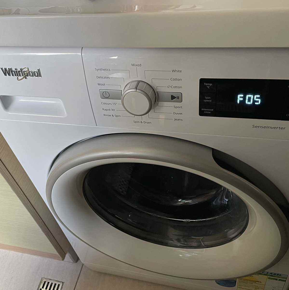 出現故障碼F05💦Whirlpool惠而浦前置式洗衣機 CFCR80221