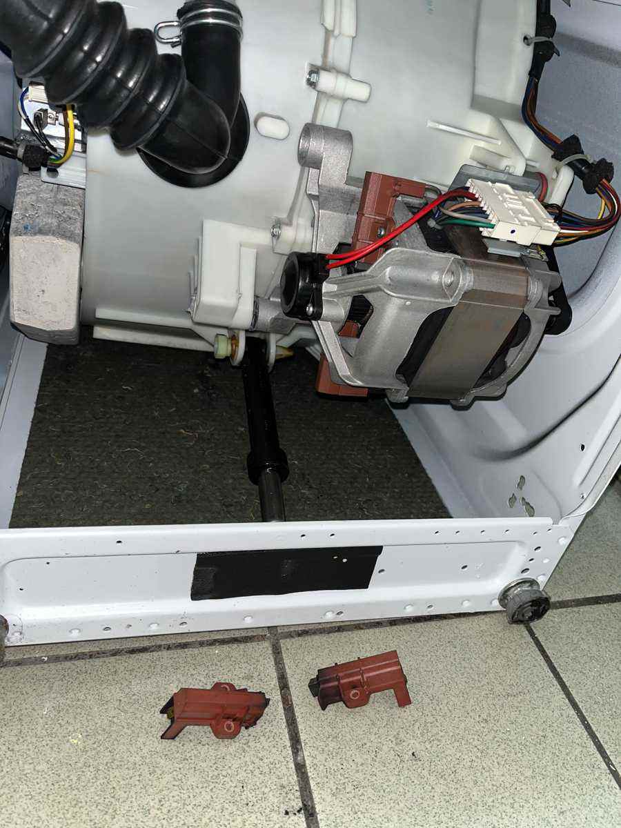 運作中途面板出現故障碼E61🔧Brandt白朗牌前置式洗衣機 BWF5714A
