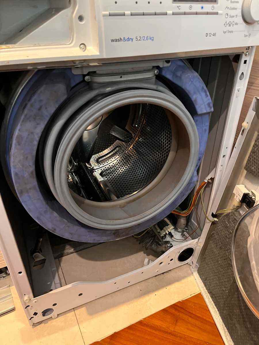 出現故障碼F18，排水問題🔧Siemens西門子二合一洗衣乾衣機 WD12D460HK/08