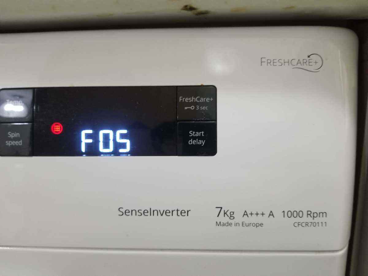 出現故障碼F05💦Whirlpool惠而浦前置式洗衣機 CFCR70111