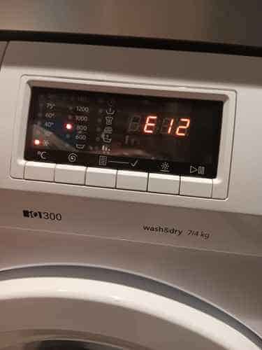 出現故障碼E12，摩打碳刷問題🔧Siemens西門子二合一洗衣乾衣機 WD14D366HK/03