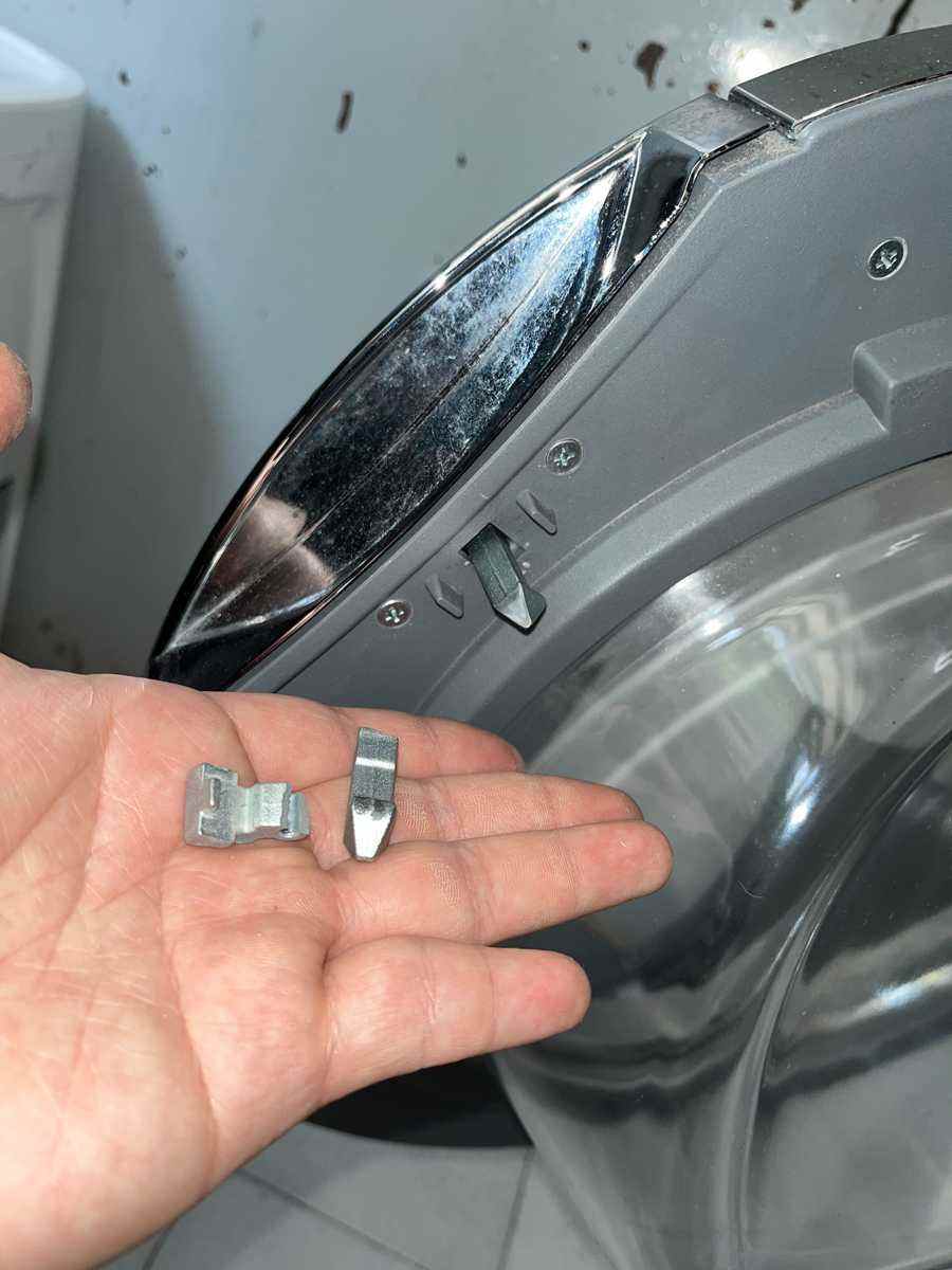 門勾斷裂🚪Brandt白朗牌前置式洗衣機 BWF5814A