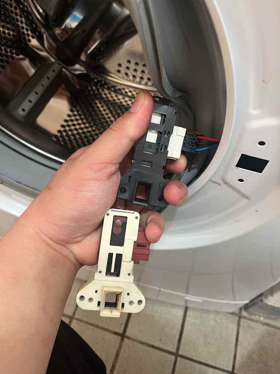 門未鎖導致不入水🔒Zanussi金章牌前置式洗衣機 ZFV1035S