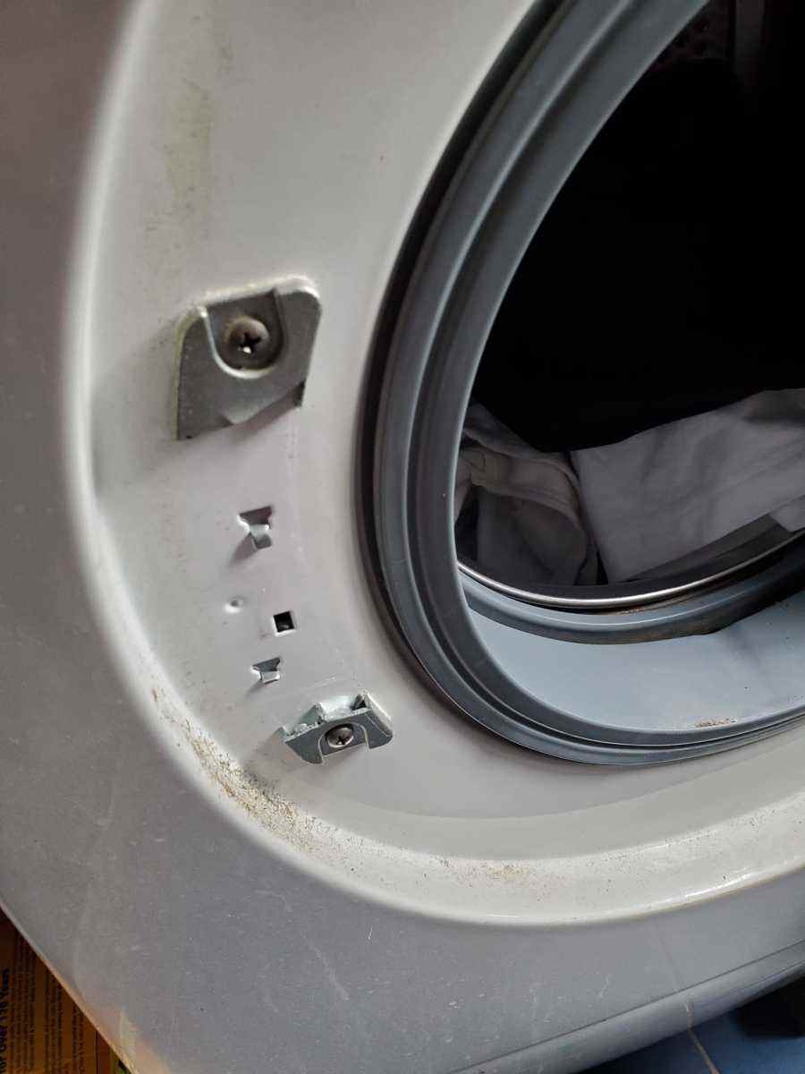 門鉸斷裂🔧Brandt白朗牌前置式洗衣機 BWF5714A