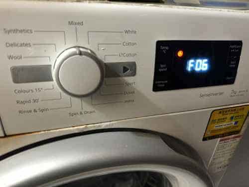 出現故障碼F06，門鎖死解決😊Whirlpool惠而浦前置式洗衣機 FFCR70120