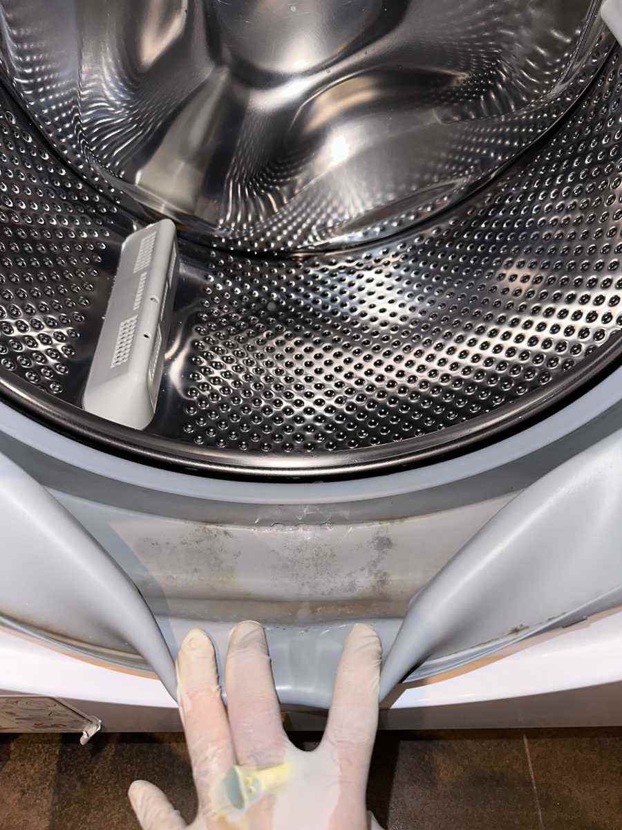 為剛搬新家的租客清洗洗衣機💦Siemens西門子前置式洗衣機 WK14D321HK/07