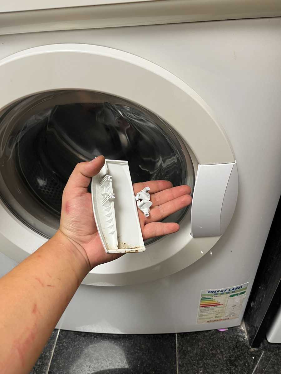 開門把手斷裂💔Zanussi金章牌前置式洗衣機 ZWH5855P