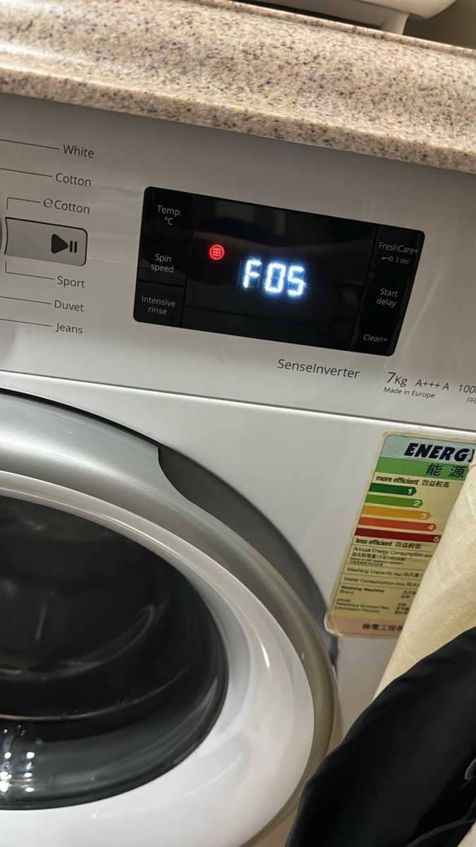 出現故障碼F05🌀Whirlpool惠而浦前置式洗衣機 FFCR70120