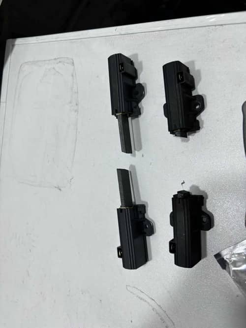 西門子WD14D系列洗衣機突然停機？一個E11故障碼揭示的關鍵問題 💭