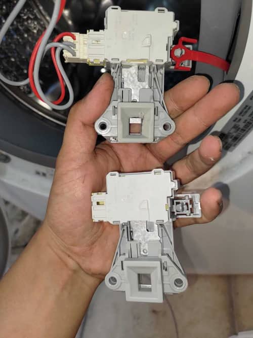 Zanussi ZWH系列洗衣機E40故障碼，師傅揭示門鎖掣的關鍵問題 🔍