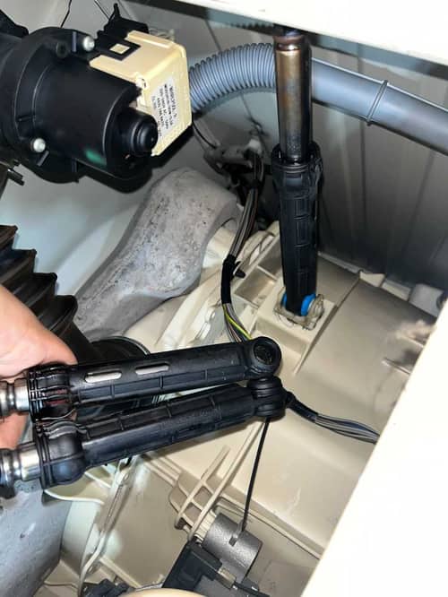 異常震動🔧Whirlpool惠而浦前置式洗衣機 AWC6100S