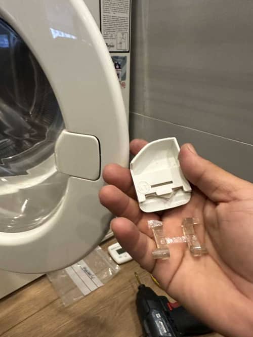 門把手斷裂，不能開門😣Whirlpool惠而浦二合一洗衣乾衣機 AWU658
