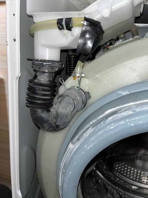 中途漏水😱Panasonic樂聲牌前置式洗衣機 NA128VG7