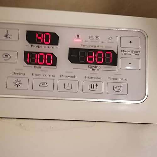 出現故障碼D07，更換摩打碳刷🔧Brandt白朗牌二合一洗衣乾衣機 WTD9811