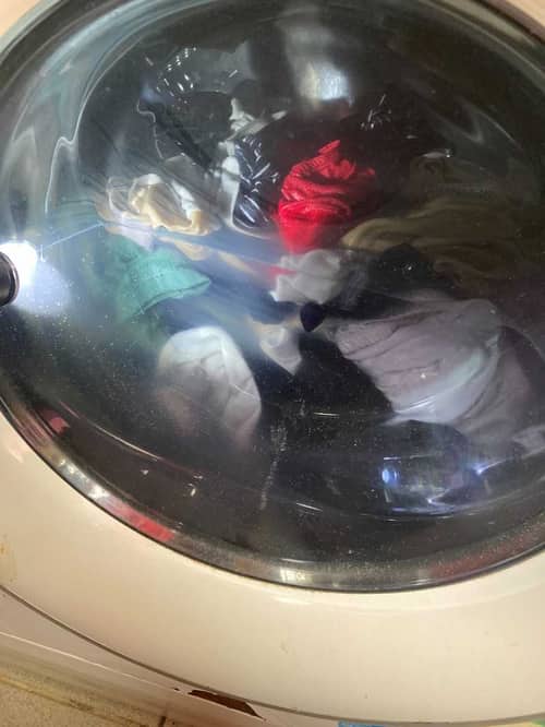 實例分享：惠而浦 WFCR系列洗衣機因F05故障碼機門鎖死，排水泵故障後的現場修復 🤔
