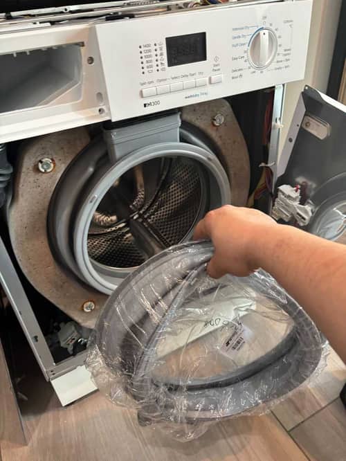 意外發現：Siemens WK系列二合一洗衣機門膠邊受損與保養要點🤔