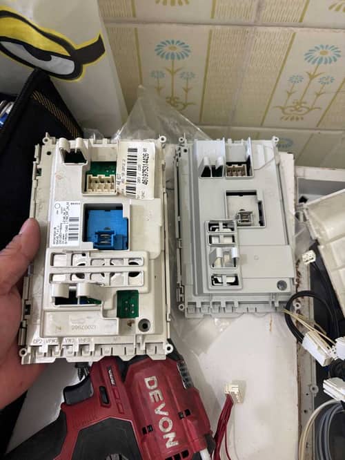 搬家成本考量下的明智選擇：惠而浦AWE系列洗衣機電子板故障終獲修復 💡