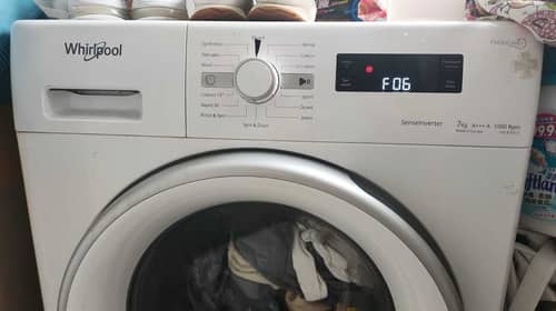 小心操作免失誤：Whirlpool CFCR系列洗衣機F06故障背後的門鎖掣故事 💡