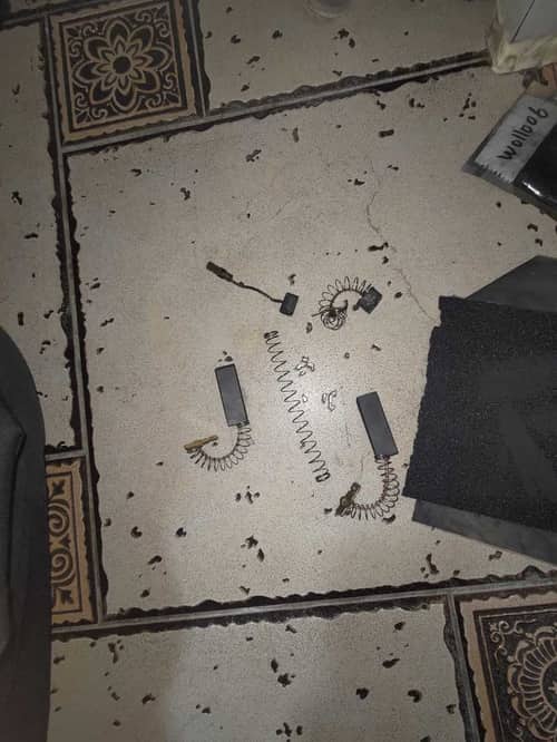 十年陪伴不捨🔄這部西門子WS系列洗衣機只因碳刷磨損停擺