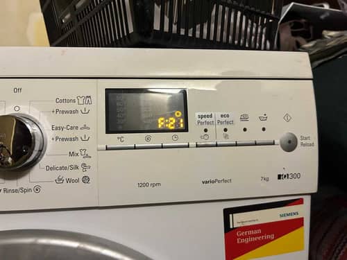 偏遠村屋不想換新機？這部西門子WM系列洗衣機F21故障碼碳刷更換過程 🌿