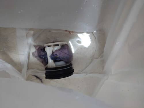 打開過濾器竟見吸色紙與耳環？破解這部惠而浦WRAL系列洗衣機E12排水故障🔍