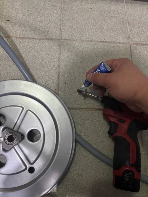 機主洗少衣物導致飛輪鬆動？師傅上門修復這部Brandt BT系列洗衣機異音實錄 🎭