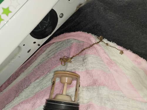 過濾器竟藏頸鏈與硬幣，這部惠而浦AWC系列洗衣機無法排水真相🔍