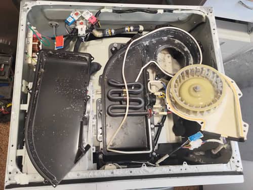 賴太驚覺衣服烘不乾：這部LG FMKA系列洗衣機一次除塵還原強勁風力 🍂