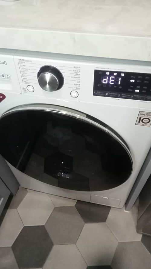 這部LG洗衣機為何突然出現dE1故障碼，門怎麼都打不開？🧐