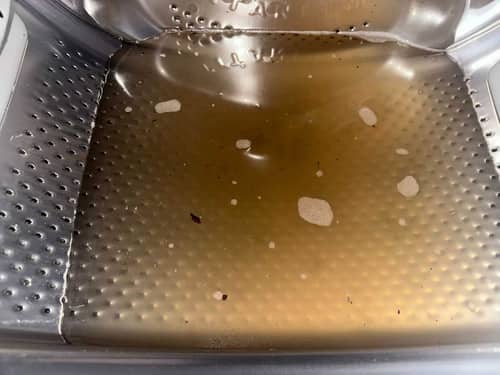 清洗專員破解霉味，黃小姐這部Whirlpool前置式洗衣機重現潔淨🔬