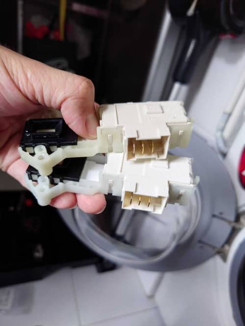 門鎖掣老化讓這部LG WFT系列洗衣機進入冬眠模式 dE故障碼現形 🥶