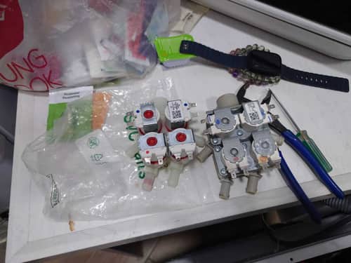 洗衣後隔天才見機底積水？檢查這部LG FC系列洗衣機入水掣的關鍵線索 🧩