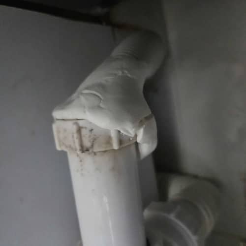 這部西門子洗衣機脫水無力竟然是排水管密封惹禍？師傅清除膠水後瞬間恢復 💨