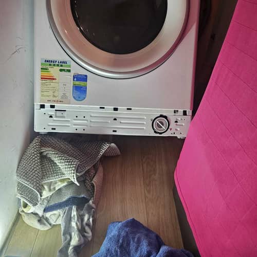 重複排水嘗試讓情況雪上加霜，這部惠而浦WFCR系列洗衣機F05故障處理實錄 ⚡