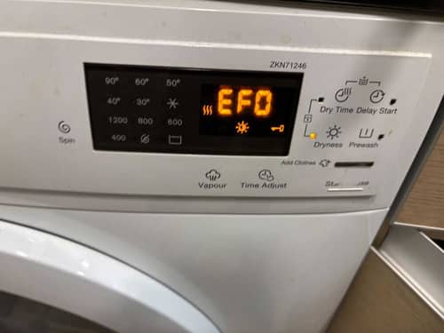 解決Zanussi ZKN系列洗衣機EF0故障碼：這位客戶的一石二鳥維修體驗 🎯