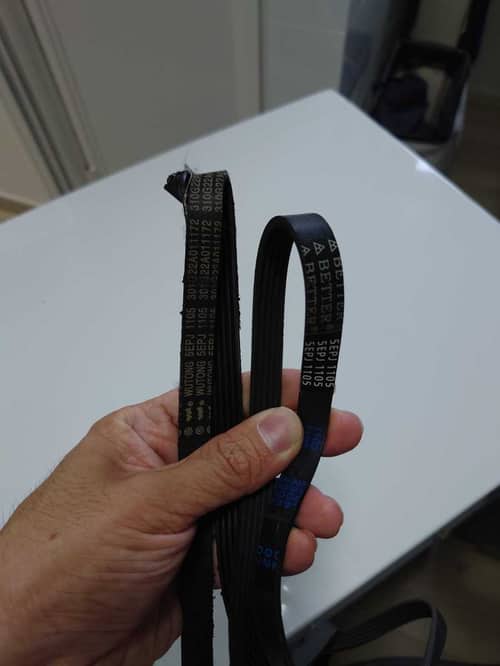 一條厚重棉被讓這部惠而浦FRAL系列洗衣機滾筒徹底罷工 🛏️