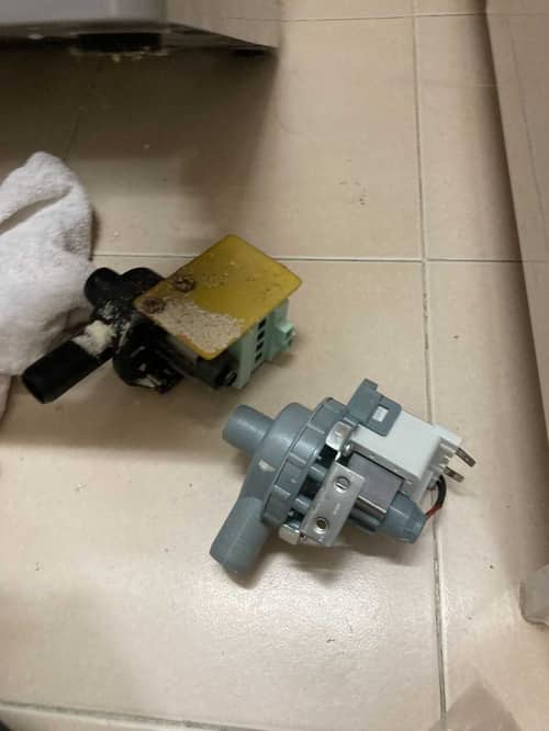 客戶困擾：這部惠而浦VEMC系列洗衣機運作聲音正常卻無法排水的解決實例 💧