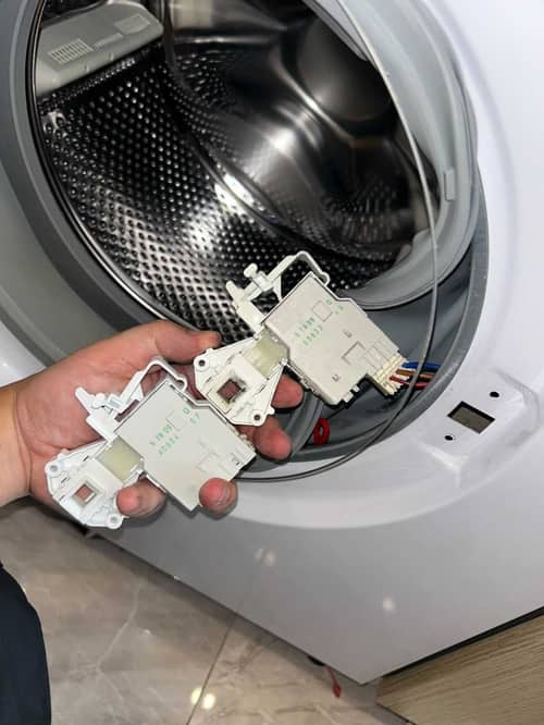 這部西門子WD14D系列洗衣乾衣機E13故障碼背後真相：原來不是電子板問題 🎯
