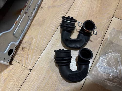 厚重毛巾過載使用，這部Samsung WW系列洗衣機梘喉磨損漏水修復記 🏥