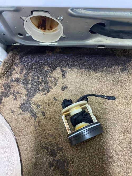 西門子WK系列洗衣機無法排水的真相：Vicky家失蹤繩子成為關鍵線索 🔍