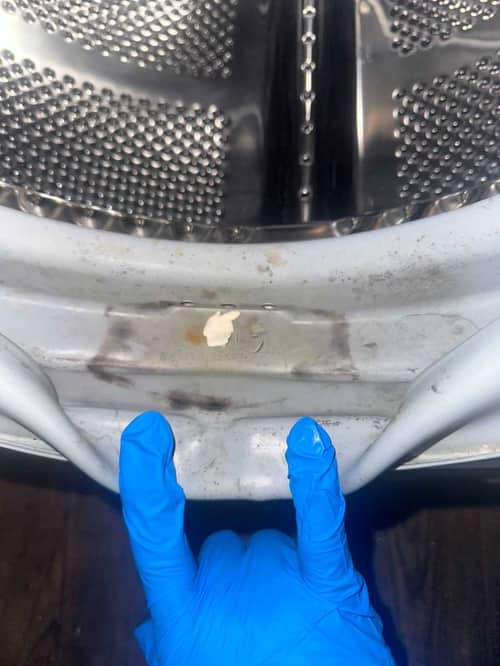 「完全不能接受」租客對這部Siemens前置式洗衣機門膠邊的第一印象 🫧