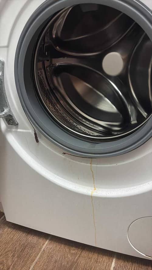 年輕師傅按門鈴被拒門外？這部東芝TWBL系列洗衣機膠邊鋼圈維修的意外插曲 😅