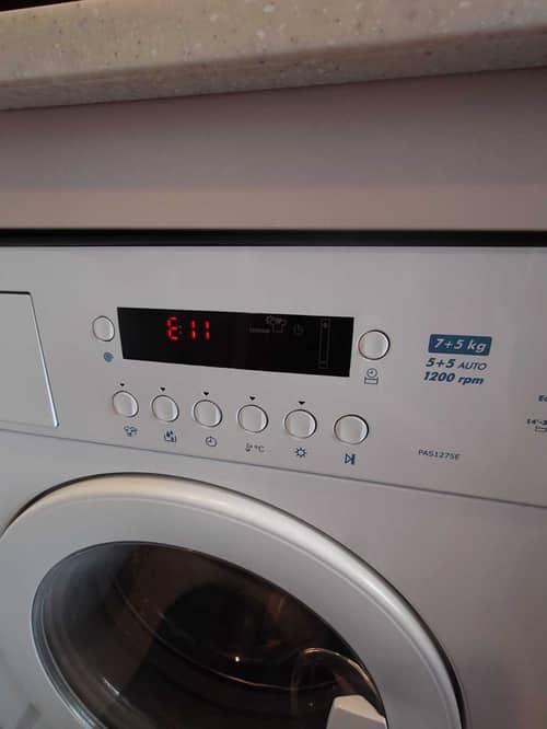 為何這部Philco PAS系列洗衣機啟動3秒就顯示E11錯誤碼？烘乾感溫掣內部失效案例 🔍