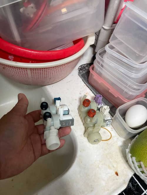 這部惠而浦CFCR系列洗衣機有水聲卻不入水？h2o故障碼背後的雙頭入水掣真相 🔍