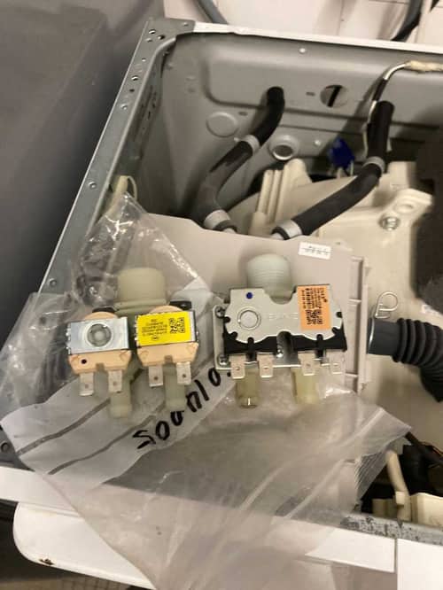 這部陪伴8年的LG WF系列洗衣機突然不停入水，更換入水掣後重獲新生 ⚡