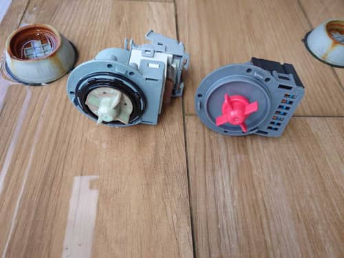 這部Samsung WW系列洗衣機才兩年就罷工？客戶不甘心的維修選擇 🤔