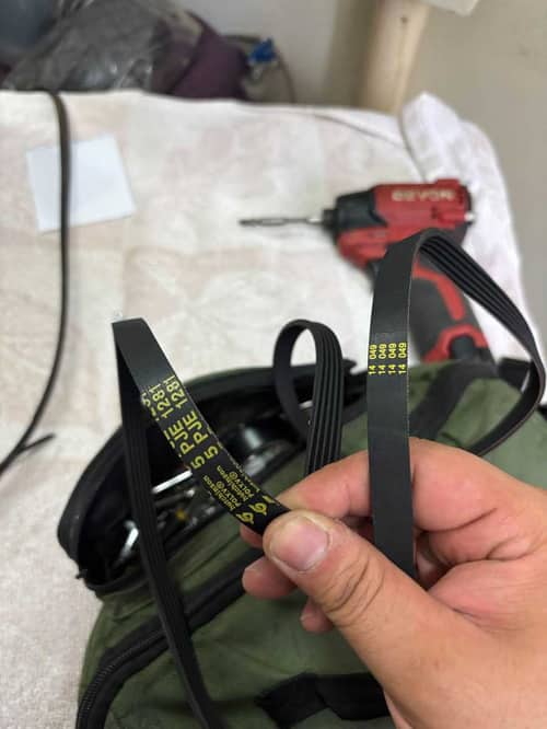 這部Frigidaire FW系列洗衣機滾筒停轉？工人姐姐過量塞衣物習慣成隱患 💡